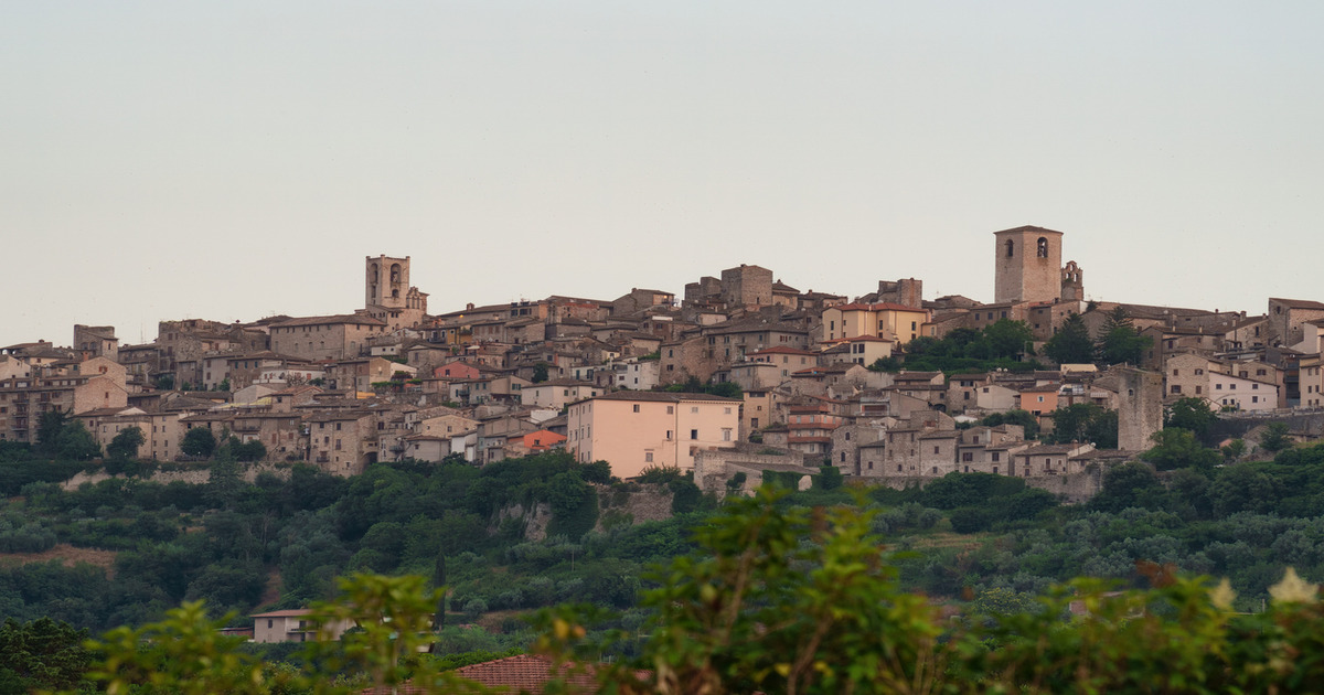In Umbria c'è un'antica città medievale dove ancora oggi si vivono tradizioni secolari in linea con menestrelli e cavalieri