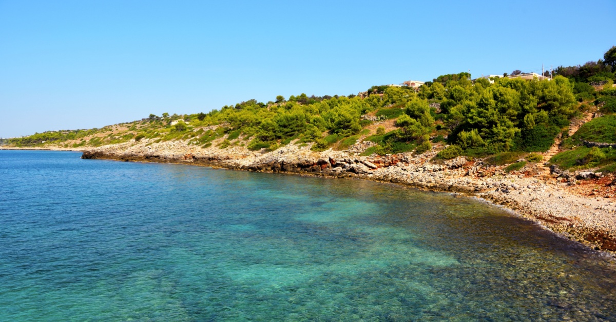 Nel cuore del Salento c'è un antichissimo borgo tutto fatto di roccia: è famoso in tutta Italia per un monumento davvero particolare | PaesiOnLine
