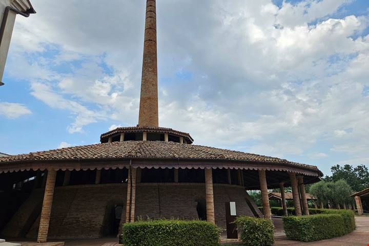Alla scoperta dell'entroterra marchigiano: un viaggio tra storia, arte, fede ed enogastronomia - l'elenco dei luoghi su Google Maps