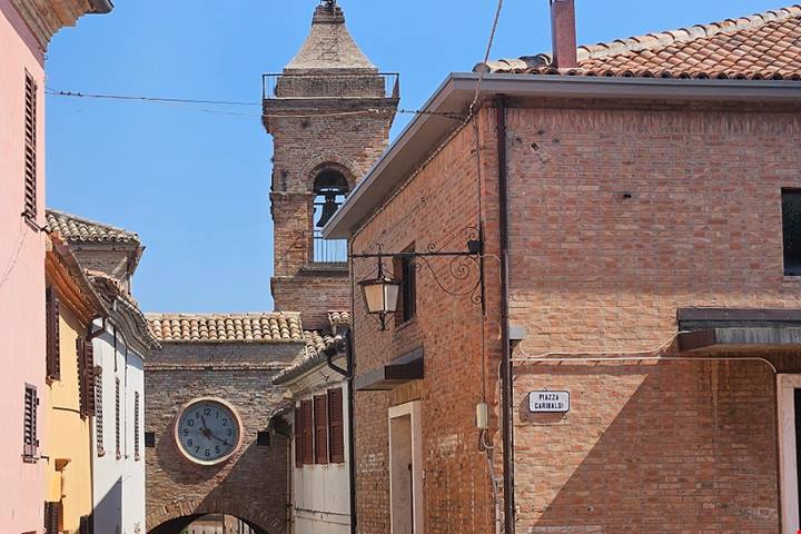 Alla scoperta dell'entroterra marchigiano: un viaggio tra storia, arte, fede ed enogastronomia - l'elenco dei luoghi su Google Maps