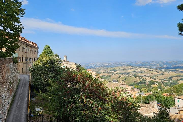 Alla scoperta dell'entroterra marchigiano: un viaggio tra storia, arte, fede ed enogastronomia - l'elenco dei luoghi su Google Maps
