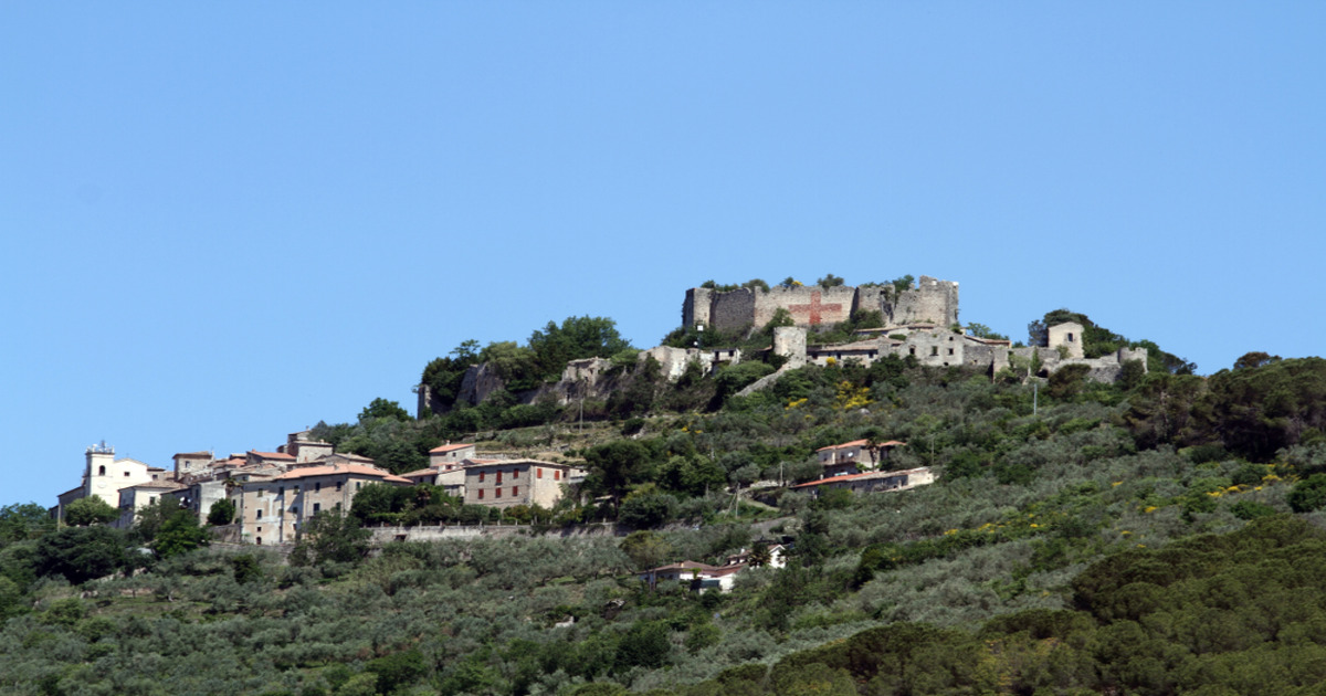 Sono secoli che domina la Valle del Comino: questo antico castello medievale è uno dei più misteriosi di tutto il Lazio