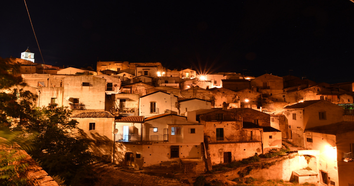 In Basilicata c'è un'altra Matera! Storico ed antico, questo borgo è custode di un fascino d'altri tempi 