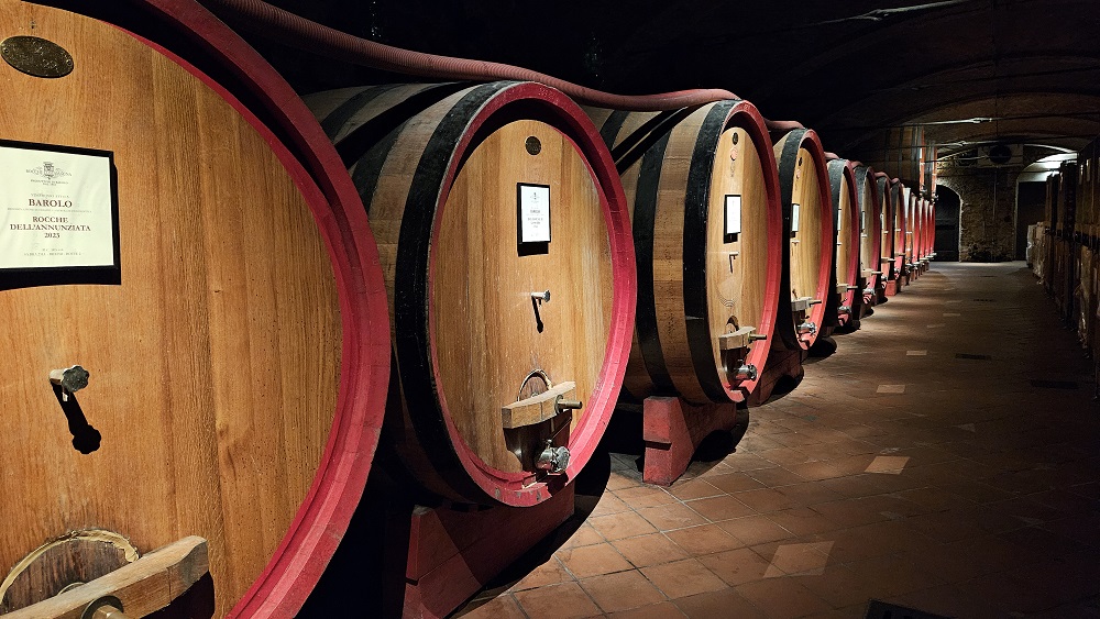 Nelle Langhe Monferrato Roero con un treno speciale, un weekend di scoperte e sapori autunnali tra Alba e Asti, le migliori cantine della Strada del Barolo sempre più destinazione Wedding di lusso