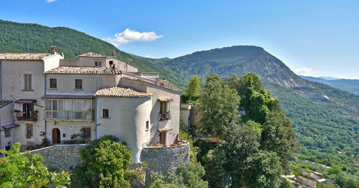 Castel San VIncenzo (1)