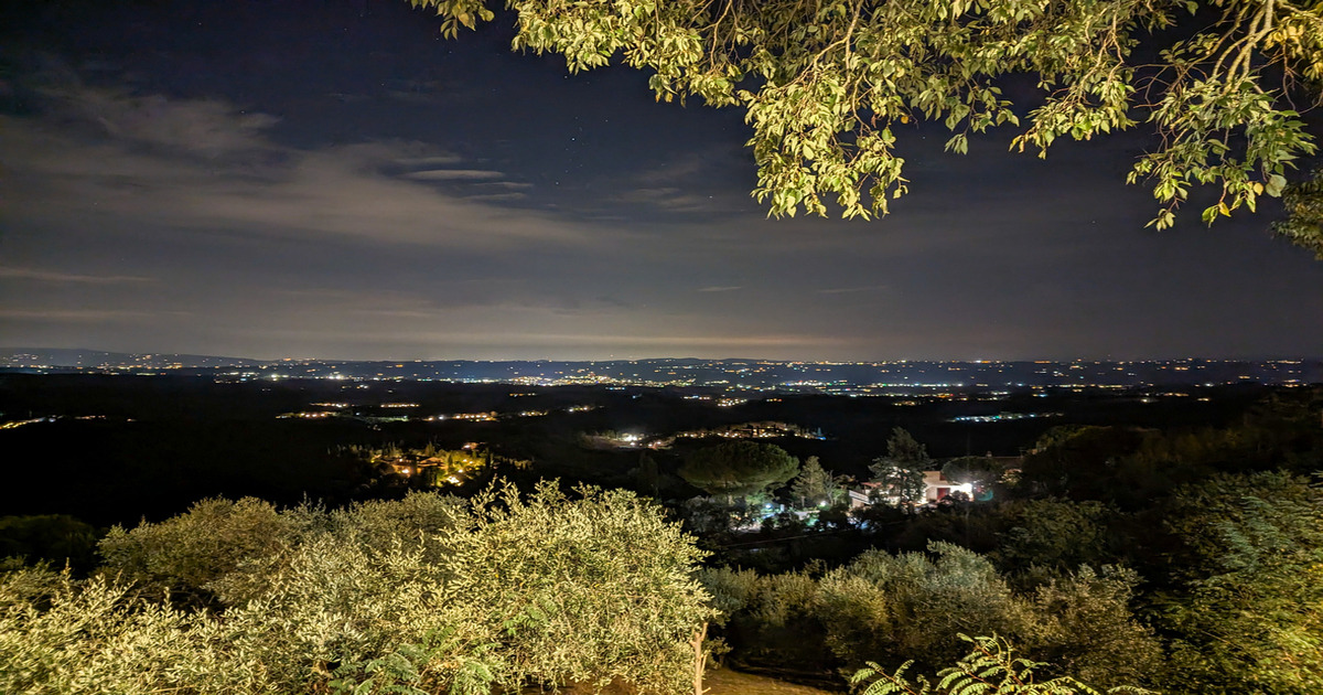 SI trova in Toscana ma sembra di essere in Lapponia: solo per qualche giorno le strade di questo antico borgo medievale si trasformeranno in un villaggio di Natale