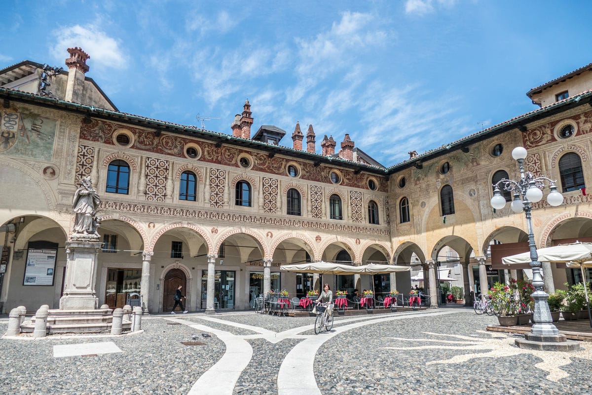 portici lombardia_1760756627