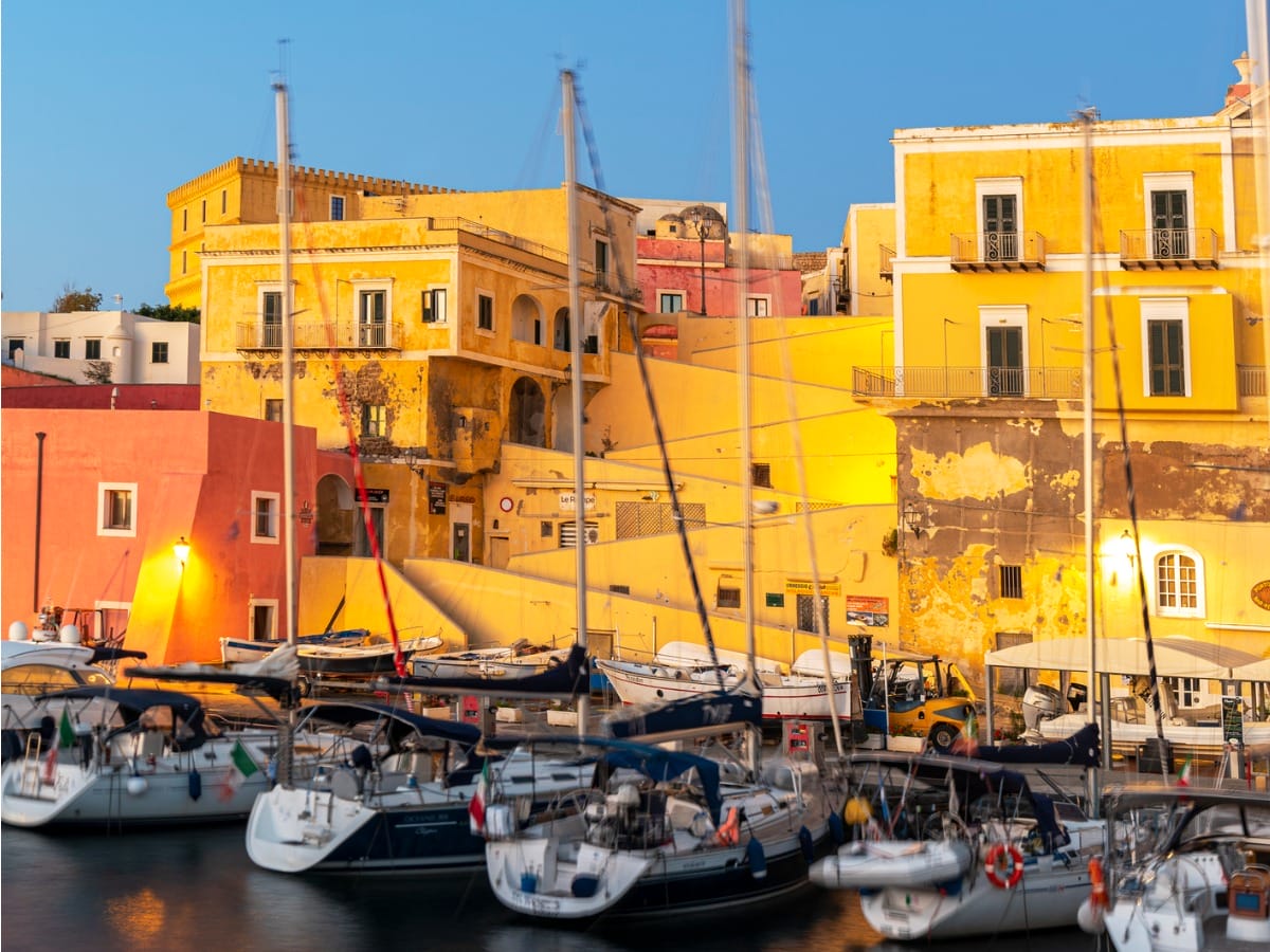 I 10 porti turistici italiani più belli | PaesiOnLine