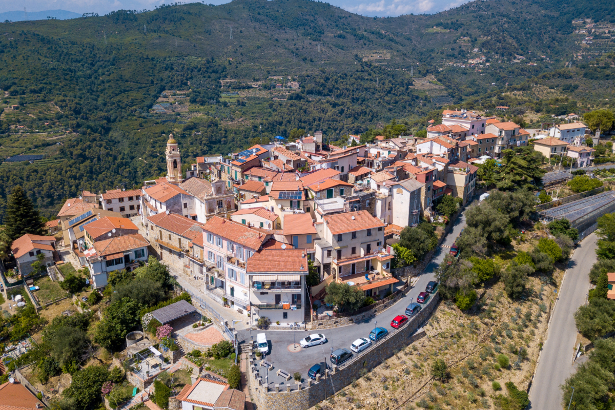 Dal principato della Liguria ai regni del lusso, ecco quali sono i 9 stati più piccoli del mondo; quello veramente minuscolo è 'in Italia'