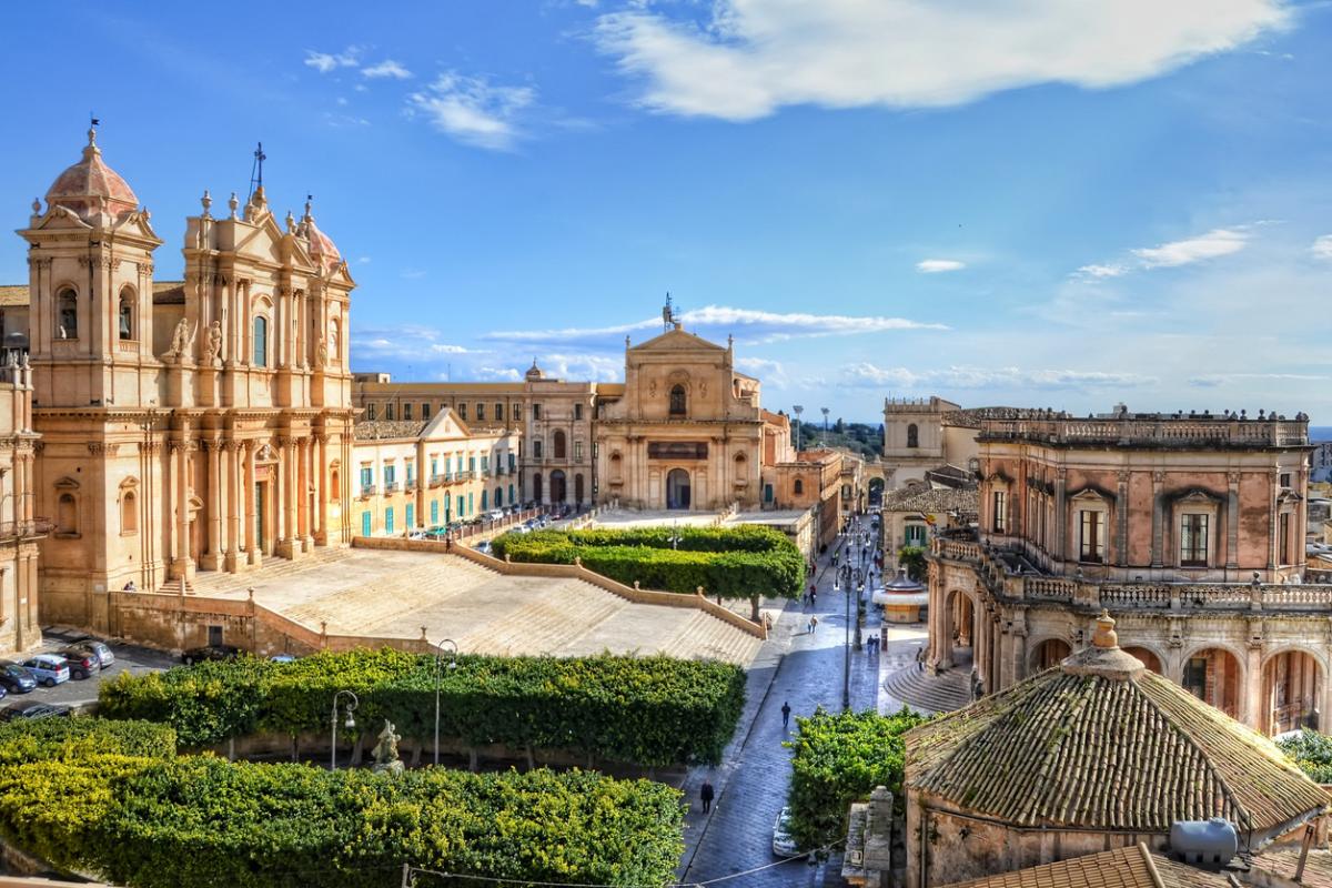 La capitale del barocco in Sicilia è il 'giardino di pietra' bellissimo che faresti bene a visitare anche in autunno
