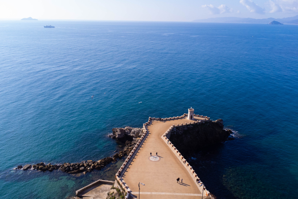 piazza bovio piombino