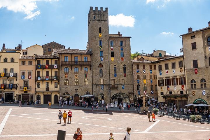 shutterstock_2253130537