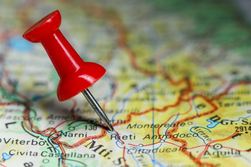 In questa città c'è la panchina che segna l'ombelico d'Italia: ecco qual è, dove si trova e perchè è tanto particolare