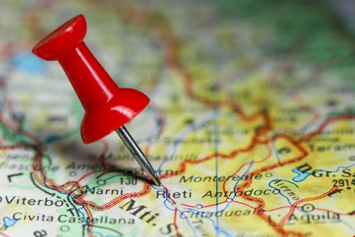 In questa città c'è la panchina che segna l'ombelico d'Italia: ecco qual è, dove si trova e perchè è tanto particolare