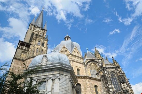 Cattedrale di Aachen - Fonte: skyfish - ©Shutterstock - skyfish - ©Shutterstock - skyfish - ©Shutterstock