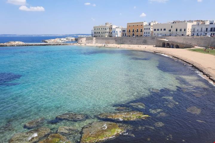 Spiagge in Puglia e Calabria: Quali visitare e come condividere foto su Mapy.com