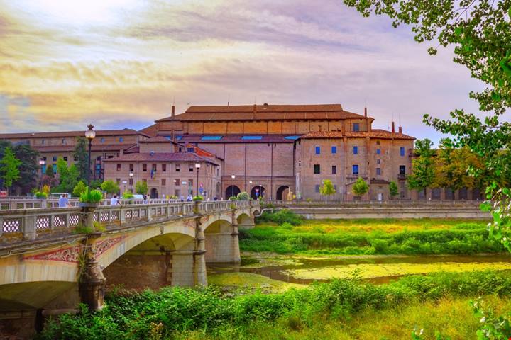 È uno dei più importanti teatri storici d'Italia: tra le sale in legno si torna al Rinascimento, e dovresti andarci almeno una volta