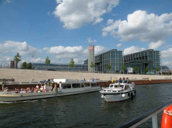 Sul battello lungo la Spree