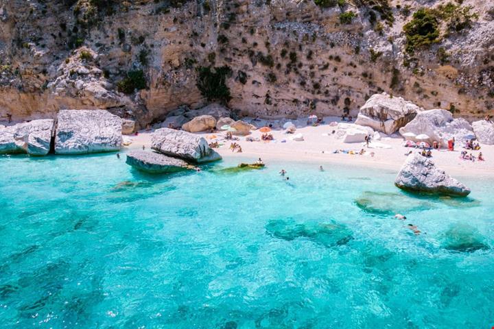 cala-gonone