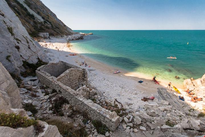 spiaggia-dei-gabbiani-sirolo