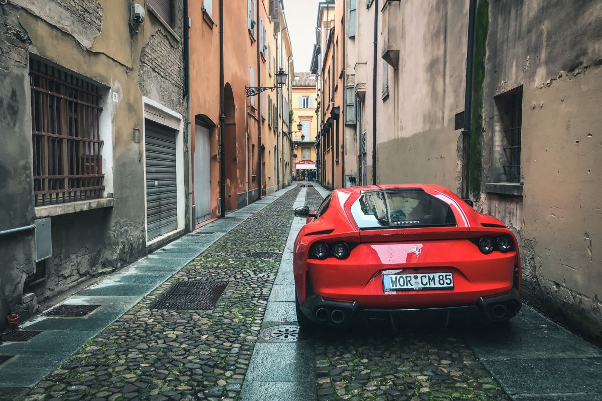 modena-ferrari_1566973921