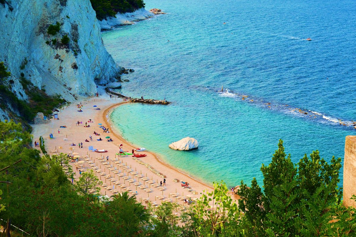 spiaggia-del-frate-conero_2054442698