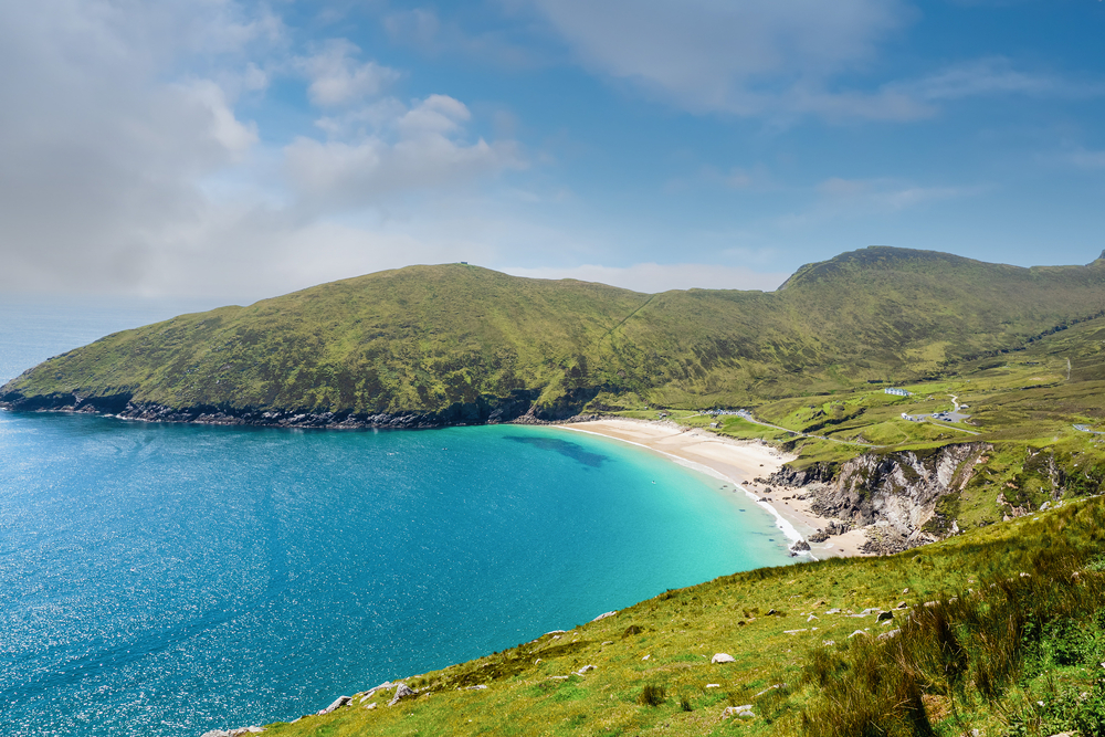 Maldive? Polinesia? Grecia? Una delle spiagge più belle del mondo si trova in Irlanda