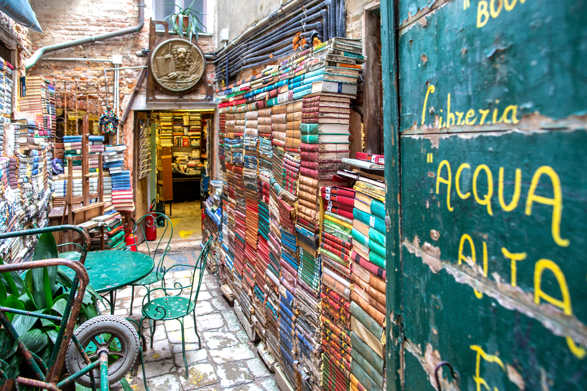libreria acqua alta