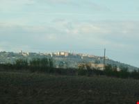 pienza sullo sfondo