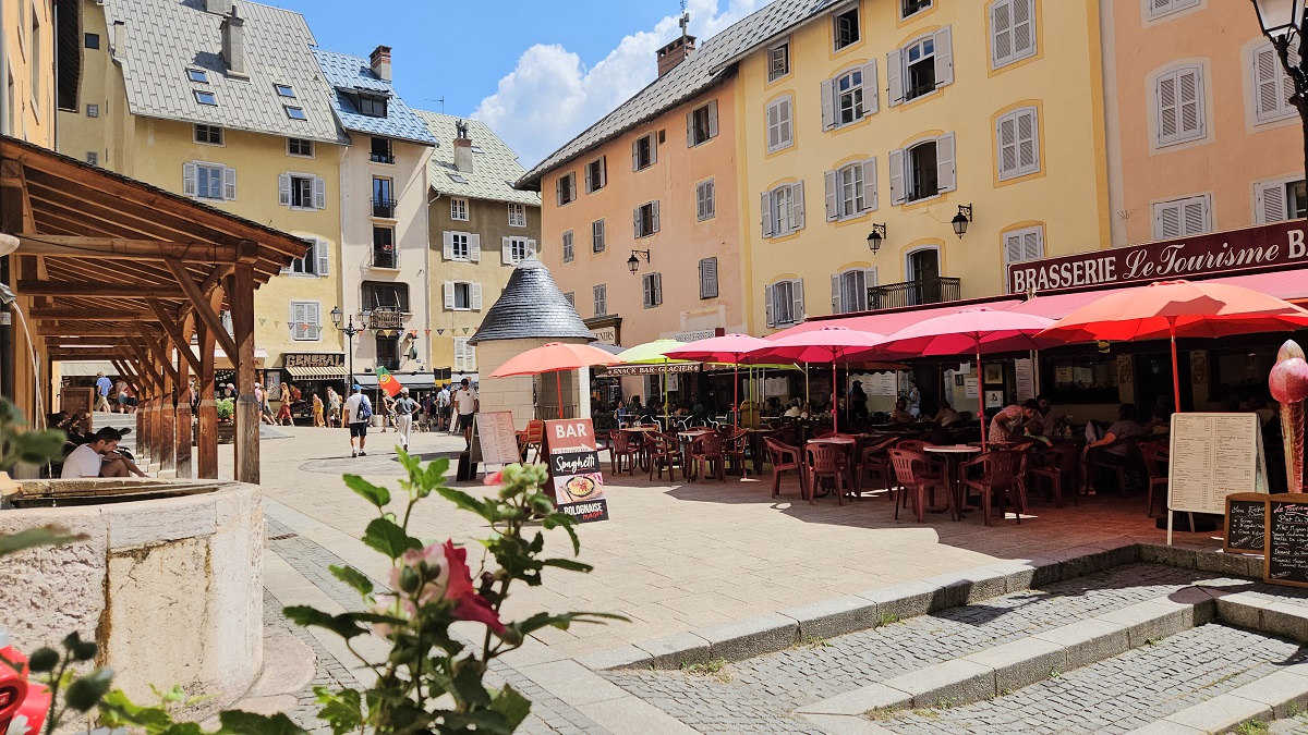 Serre Chevalier: 365 giorni di outdoor, storia, sostenibilità  e benessere alpino tra Briançon e Le Monêtier-les-Bains