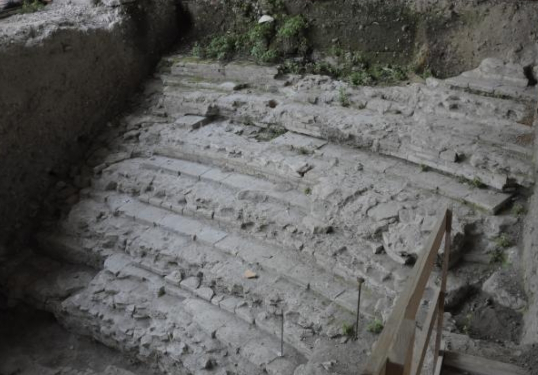 Un tempo ospitava 12.000 persone: il piccolo Colosseo delle Marche è il terzo anfiteatro più grande d’Italia