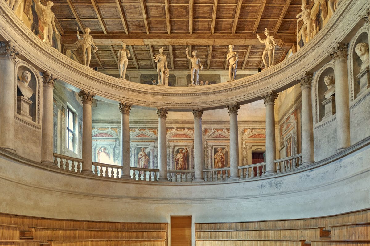 È italiano il teatro più bello d'Europa: sembra quasi un tempio classico