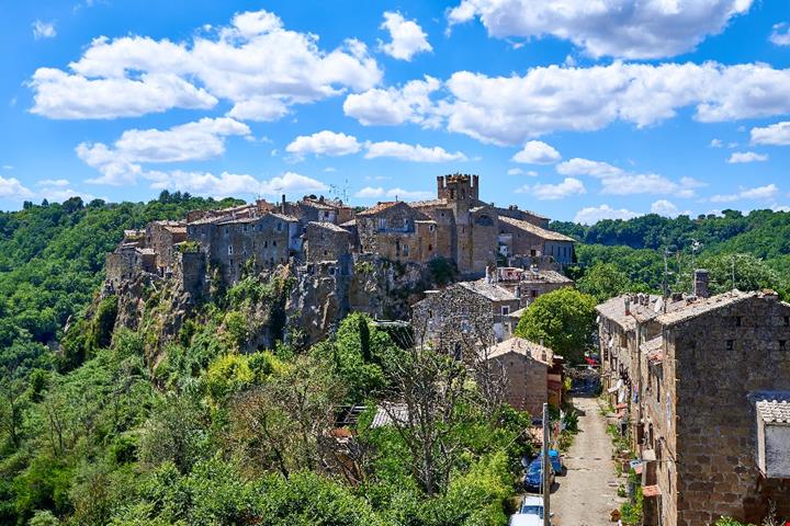 calcata_2096595895