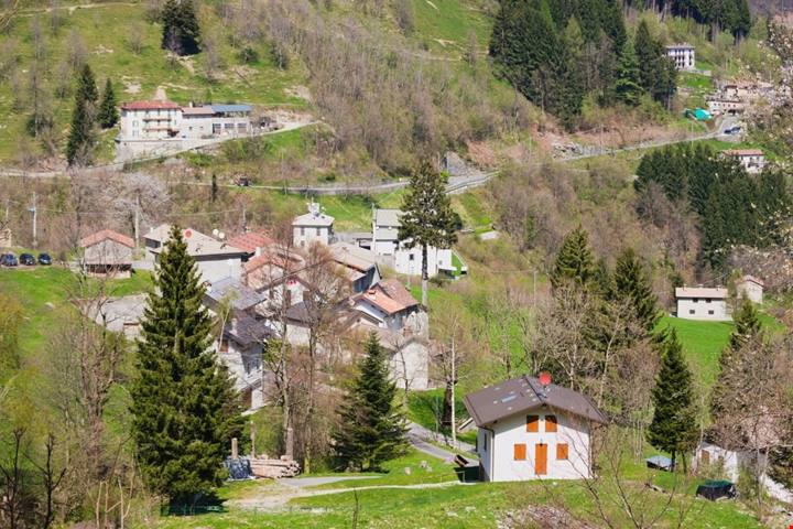 Sulle montagne della Lombardia c'è il comune più piccolo d'Italia: qui abitano appena 30 persone