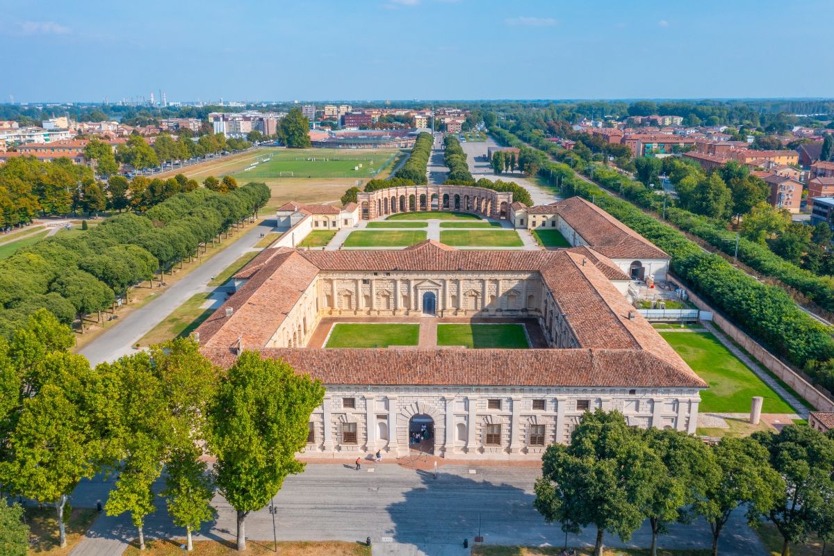 mantova-palazzo-te_2340884257