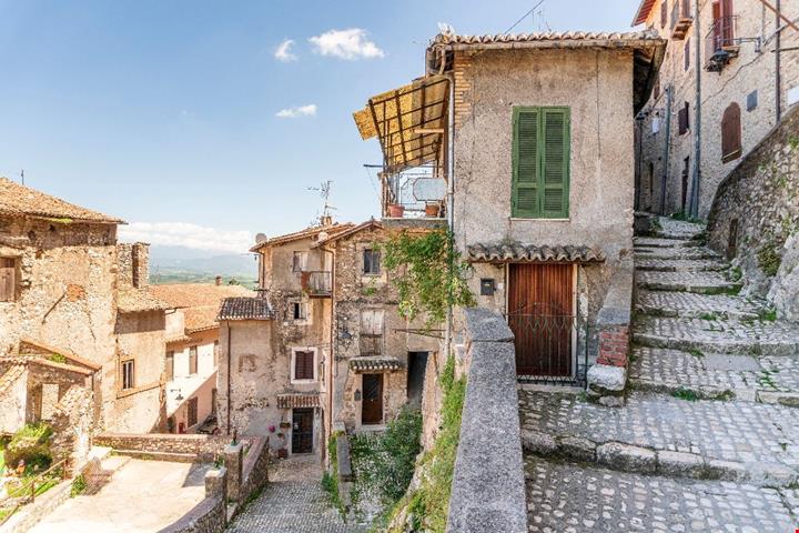 artena