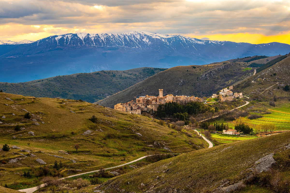 3 borghi perfetti da cui partire per le migliori passeggiate d'autunno in Abruzzo tra boschi e foliage