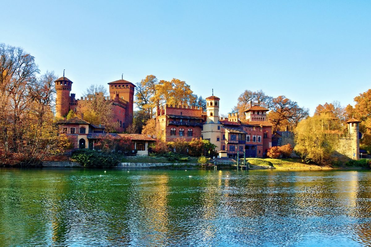 Dove vedere il foliage in 5 grandi città italiane