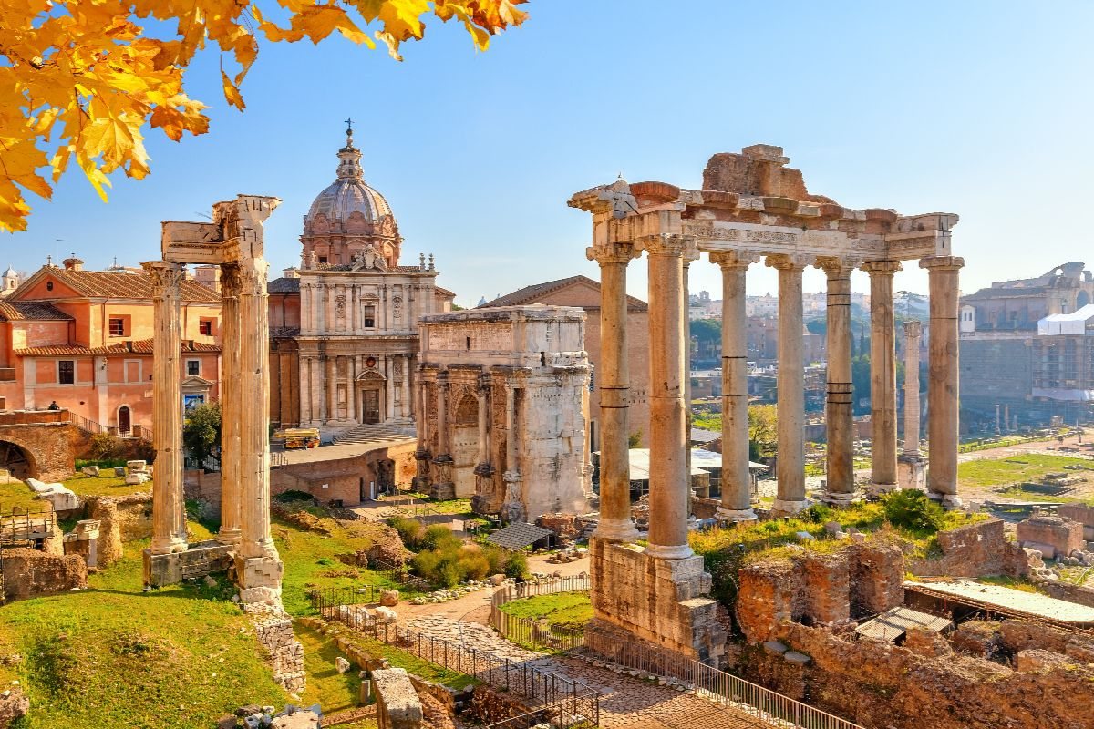 Dove vedere il foliage in 5 grandi città italiane