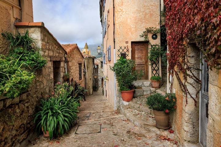 In questi piccoli 20 borghi della Francia l'autunno si esprime alla sua massima potenza: li conoscevi?