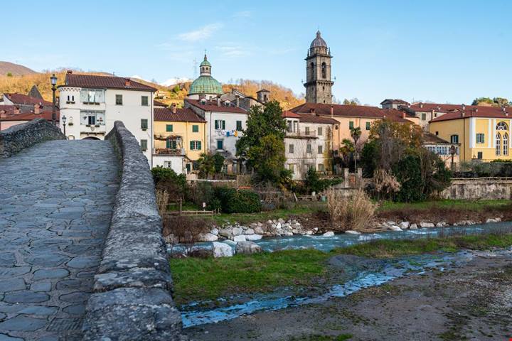 In Toscana c'è l'unico e solo borgo dei librai: è il più amato in Italia dai lettori e non solo