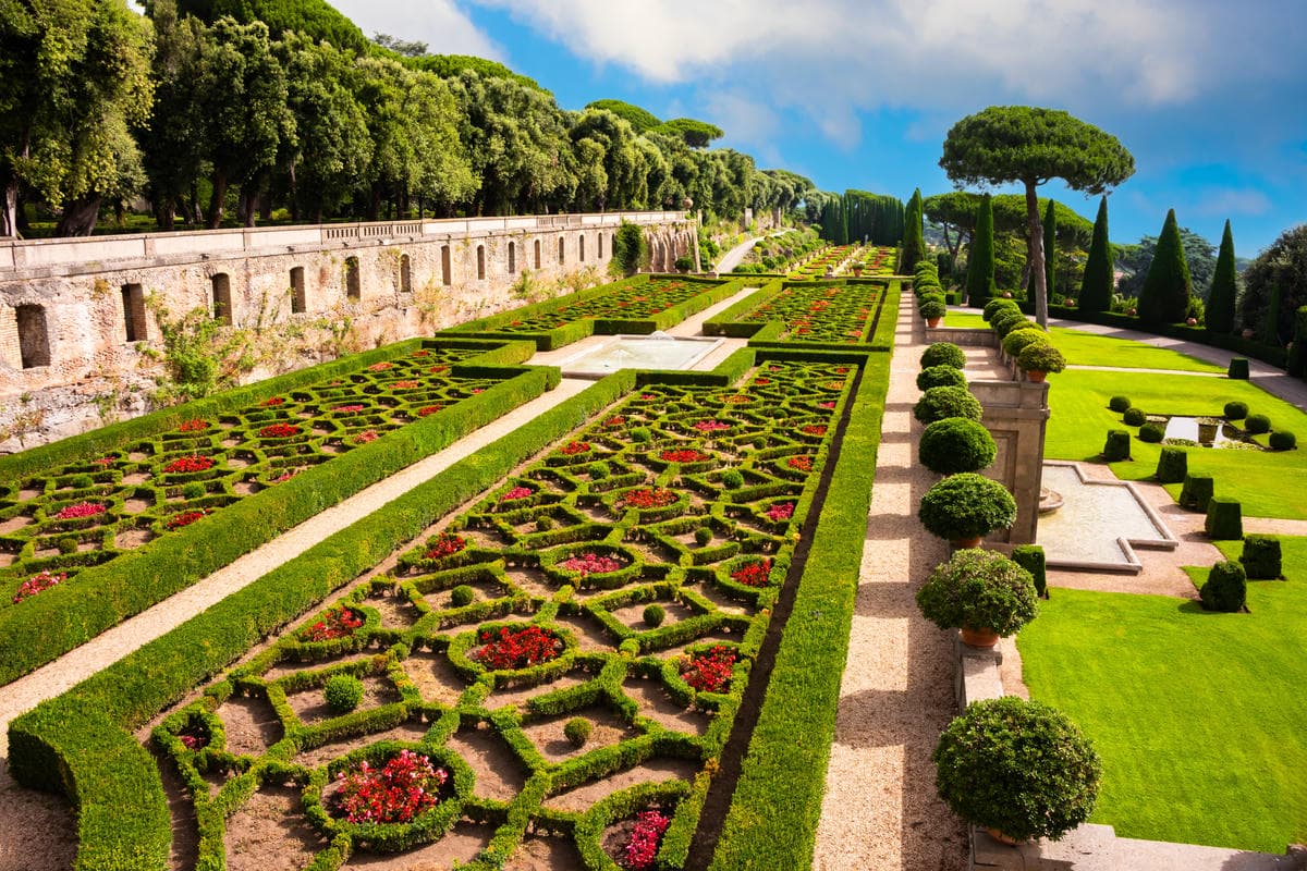 Sembra l'Umbria ma è a 30 minuti da Roma: qui vivi un autunno da cartolina vista lago