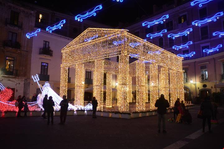 Luci d'Artista Salerno 2025: torna l'appuntamento con le Luminarie più belle d'Italia