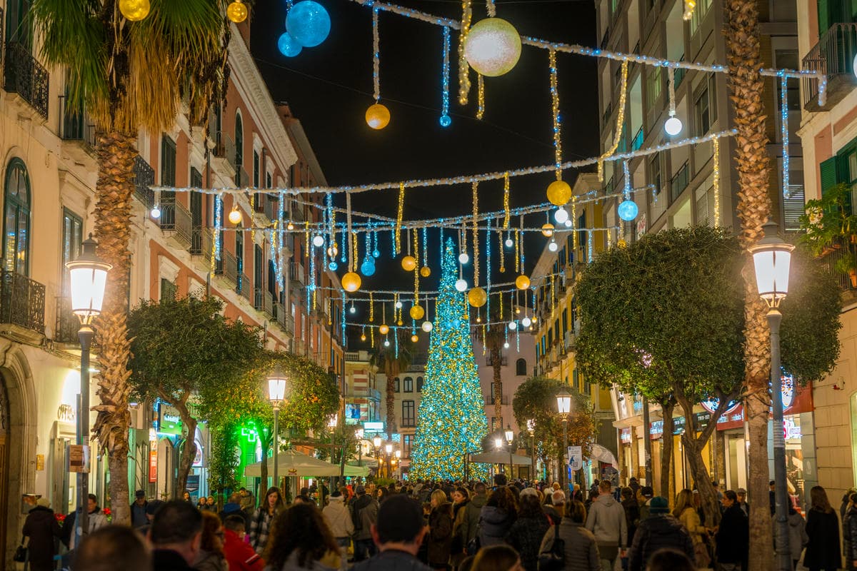 Luci d'Artista Salerno 2025: torna l'appuntamento con le Luminarie più belle d'Italia