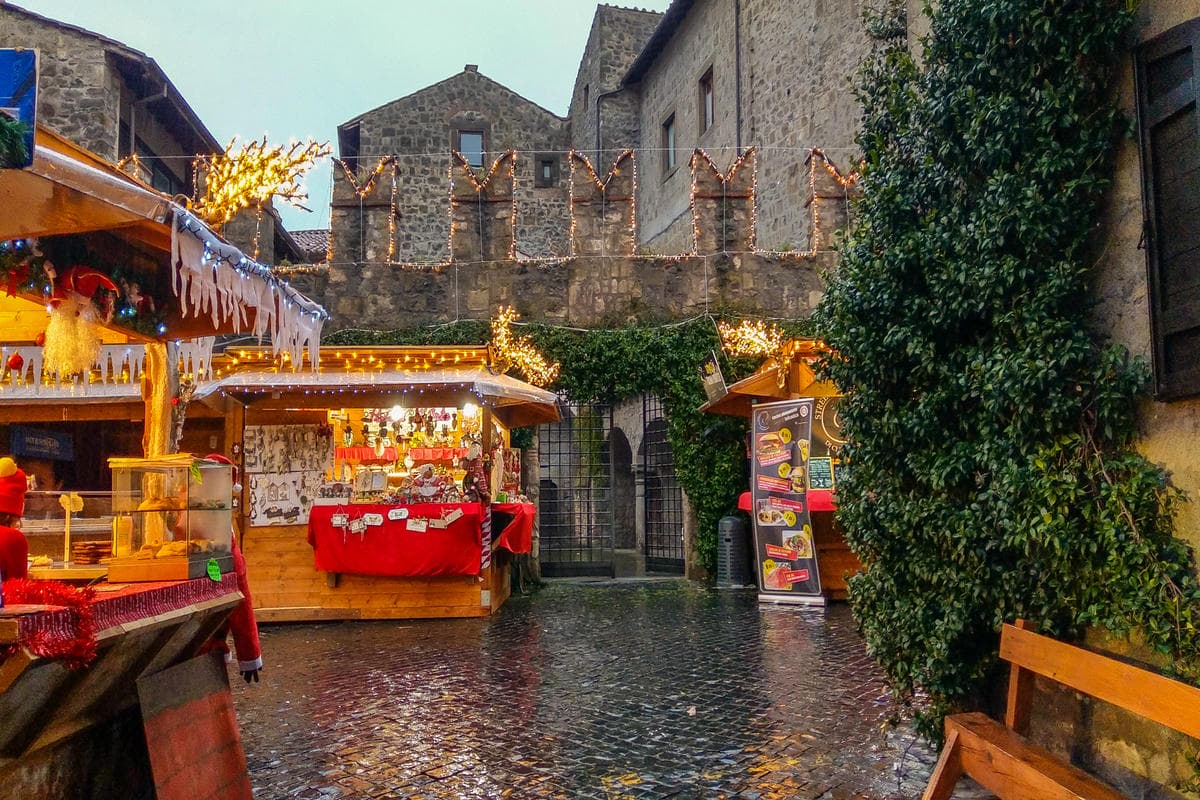 5 mercatini di Natale vicino Roma per godersi la magia delle feste alle porte della Capitale