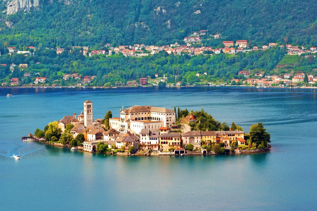 Il balcone panoramico sul lago d'Orta: qui paesaggi da sogno e sapori si incontrano