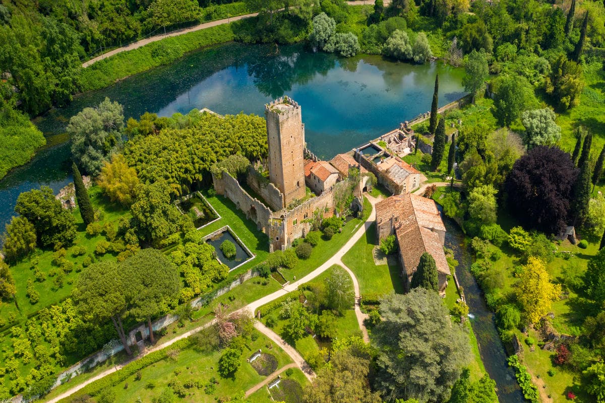 A un'ora da Roma c'è una delle abbazie più antiche d'Italia: è un vero capolavoro dell'arte gotica