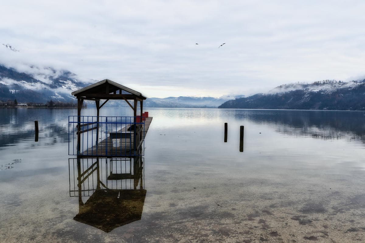 Questi 7 laghi italiani sono il luogo perfetto dove pattinare in inverno: non li hai mai visti così