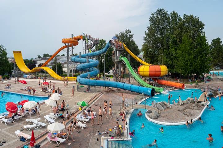Appena fuori dall'Italia c'è la terra del benessere: le terme in Slovenia ti promettono relax a basso costo