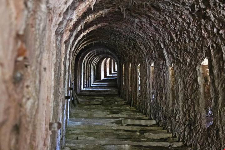 Dovrai salire più di 4000 gradini, ma ne vale la pena: la Grande Muraglia d'Italia è un luogo che merita il viaggio